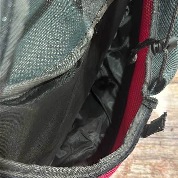 Yudodo Comfy Paws Pet Sling Carrier - Black and Pink - Picture 8 of 13